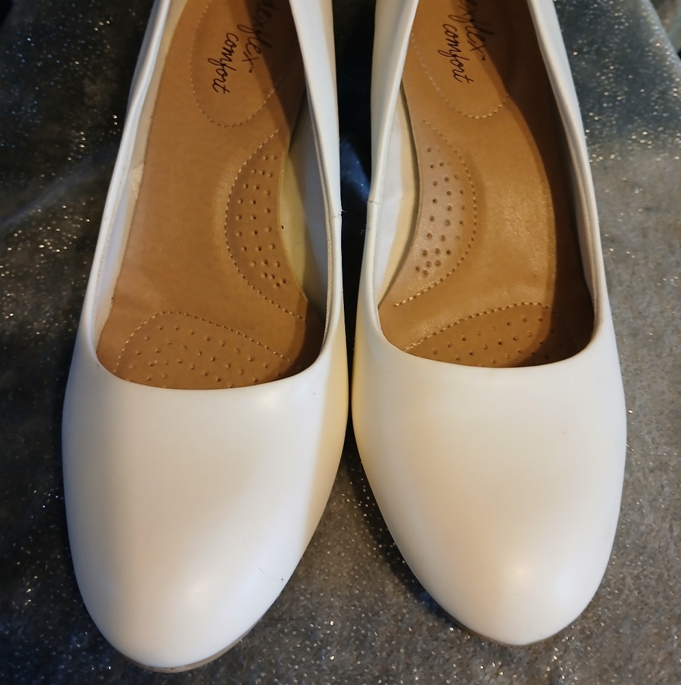 Cute Dexflex Comfort White Women's Heels
